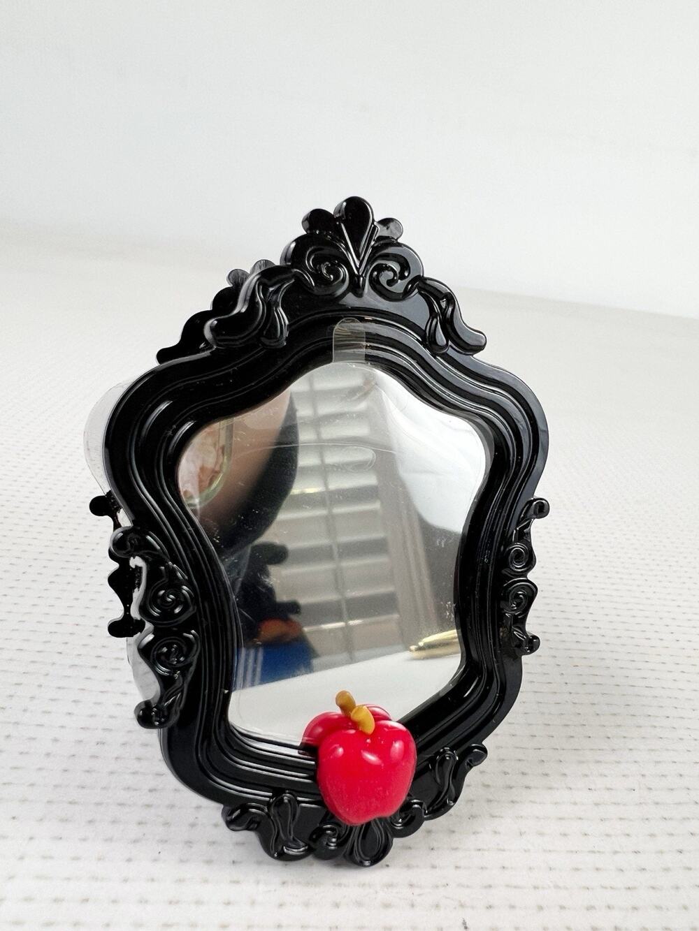 NEW Disney Villains Bath & Body Works Evil Queen Sanitizer Magic Mirror Holder